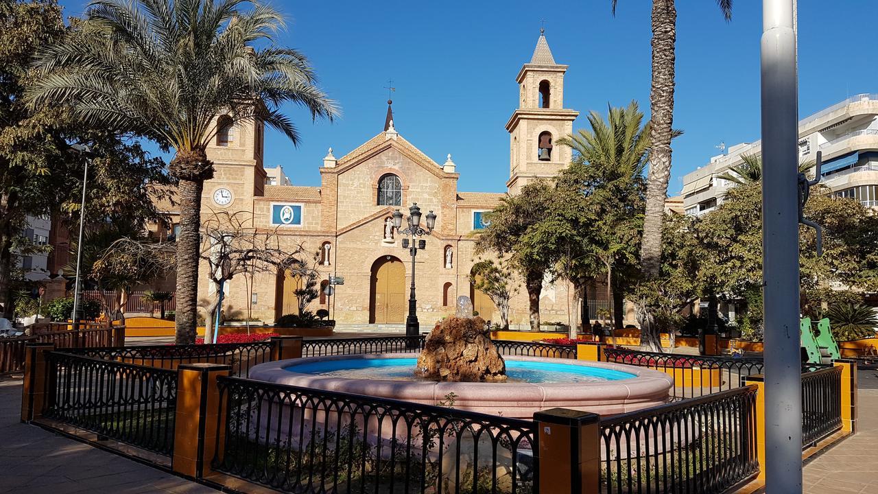 Apartamento Torrevieja Exterior photo